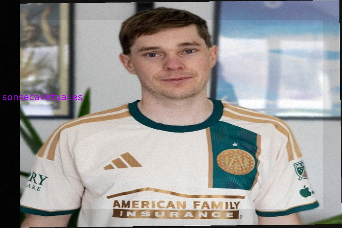 Filtradas las equipaciones de local, visitante y tercera para West Bromwich Albion 26-27